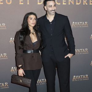 Adil Rami et sa compagne Louana Franco - Avant-première du film "Avatar : de Feu et de Cendres" à la Seine Musicale de Boulogne-Billancourt le 5 décembre 2025. © Marc Ausset-Lacroix/Bestimage