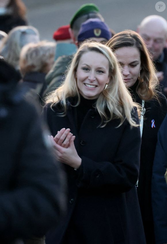 Marion Marechal - Le clan Le Pen se rend au cimetière de la Trinité-sur-Mer après les obsèques de Jean-Marie Le Pen en l'église Saint-Joseph le 11 janvier 2025.