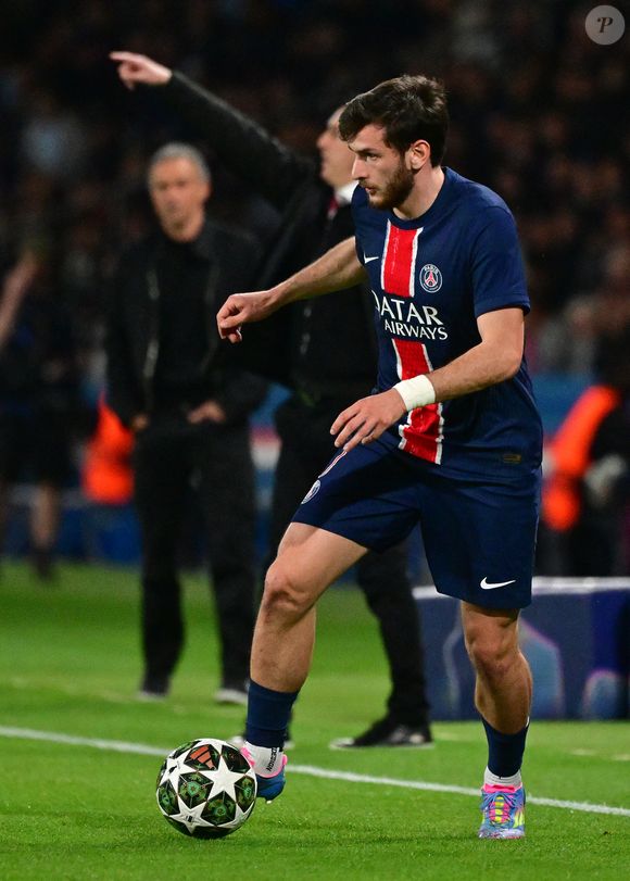 Khvicha Kvaratskhelia - Match de quart de finale aller de Ligue Des Champions 2024-2025 (LDC) "PSG - Aston-Villa (3-1)" au Parc des Princes, le 9 avril 2025. Christian Liewig / Bestimage