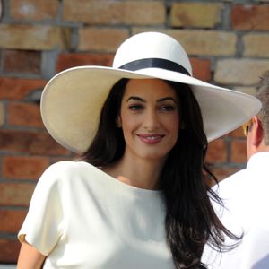 Amal Alamuddin quitte l’hôtel Cipriani pour se rendre au palais de Ca Farsetti à Venise, le 29 septembre 2014 pour leur mariage civil à la mairie de Venise. Crédit Sgp / Bestimage