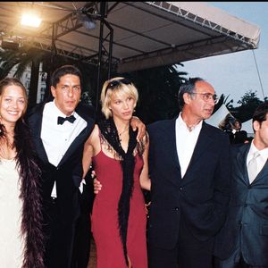 Archives - Marion Cotillard, Samy Naceri, Emma Sjöberg, Gérard Pirès et Frédéric Diefenthal présentent Taxi au Festival de Cannes en 1998
RINDOFF-GARCIA / BESTIMAGE