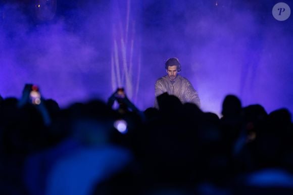 Michael Canitrot en concert gratuit au Palais Royal à Paris dans le cadre de son ‘Monumental Tour’ le 12 mai 2022. © Jeremy Melloul/Bestimage