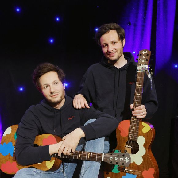 Vianney inaugure sa statue de cire au musée Grévin à Paris le 27 mai 2025.

© Denis Guignebourg / Bestimage