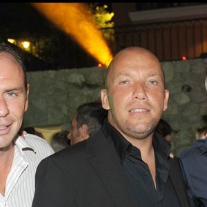 Alain Boghossian, Junior et David Ginola à la soirée Byblos (Saint-Tropez, 28 juillet 2009)
© Angeli