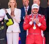 Le couple princier a lancé la course finale avant de remettre les trophées aux vainqueurs.

Le prince Albert II et la princesse Charlène de Monaco sur le podium lors de la remise de prix du E-Prix de Monaco du Championnat du monde FIA de Formule E 2026 sur le circuit de Monaco à Monte-Carlo, Monaco, le 17 mai 2026. Le pilote britannique Oliver Rowland remporte la deuxième course du week-end à Monaco devant le Brésilien Felipe Drugovich et le Portugais Antonio Félix Da Costa. © Claudia Albuquerque/Bestimage
