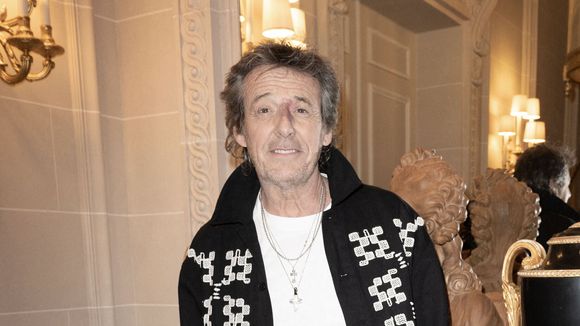 Jean-Luc Reichmann propriétaire d'une belle bâtisse du XIXe siècle située à 30 kilomètres de Paris, un "poumon" pour sa famille recomposée