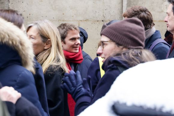 Une journée chargée en émotions pour toute la famille

Enfants et petits enfants aux obsèques de Marie-Josèphe Balladur, la femme d'E.Balladur, en l'église Notre Dame de l'Annonciation à Paris, France, le 7 janvier 2026. © Jack Tribeca/Bestimage