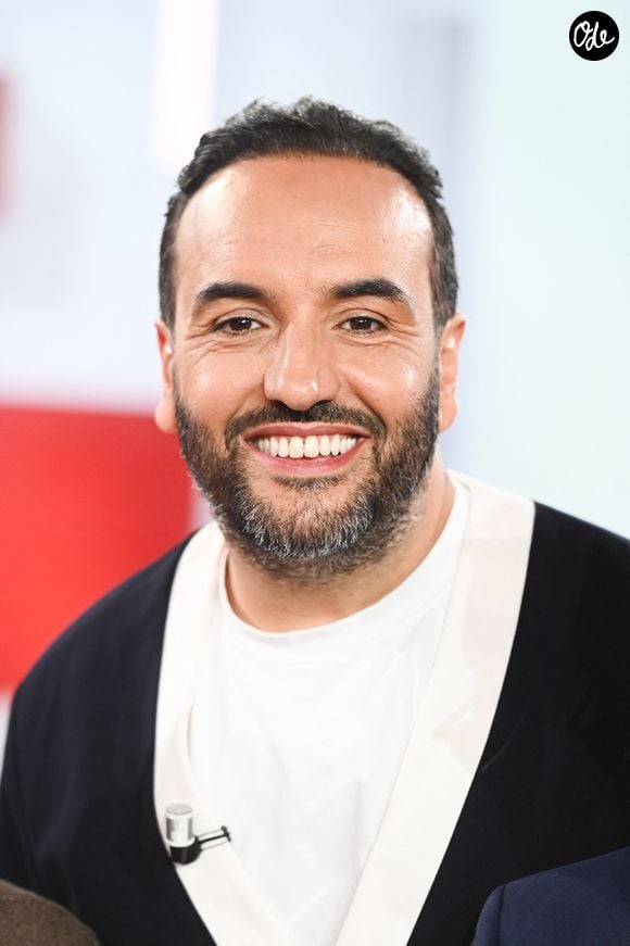 Exclusif - Kamel le magicien lors de l'enregistrement de l'émission Vivement dimanche au studio Rive gauche, présentée par M.Drucker, diffusée sur France 3 le 14 juin 2026, à Paris, France, le 5 mai 2026. © Guillaume Gaffiot/Bestimage