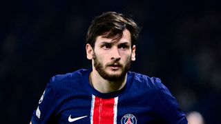 Khvicha Kvaratskhelia : Le superbe mariage traditionnel de la nouvelle star du PSG avec la ravissante Nitsa, mère de son fils