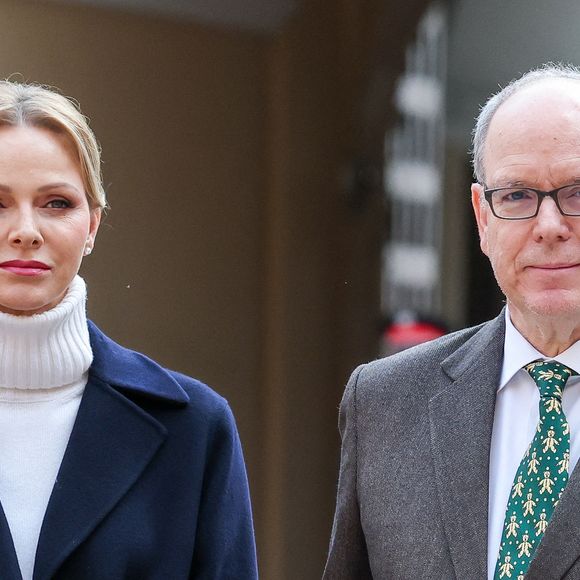 Le prince Albert II de Monaco, la princesse Charlene et leurs enfants la princesse Gabriella et le prince héréditaire Jacques ont accueilli les enfants monégasque pour le traditionnel arbre de Noël du Palais à Monaco, le 17 décembre 2025. © Claudia Albuquerque/Bestimage