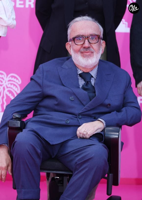 Dominique Farrugia sur le pink carpet lors du festival Canneseries saison 8 au palais des festivals à Cannes le 27 avril 2025.

© Denis Guignebourg / Bestimage