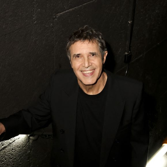 Exclusif - Julien Clerc en backstage de l'enregistrement de l'émission "La fête de la chanson française - 20 ans d'émotions" présentée par L.Thilleman et A.Manoukian, et diffusée le 17 avril sur France 3 à Paris, France, le 9 décembre 2025. © Jack Tribeca/Bestimage