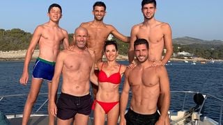 "À la maison, c’est salade, poisson" : à 54 ans, Zinédine Zidane ne lâche rien pour rester svelte et sa femme Véronique y veille de près