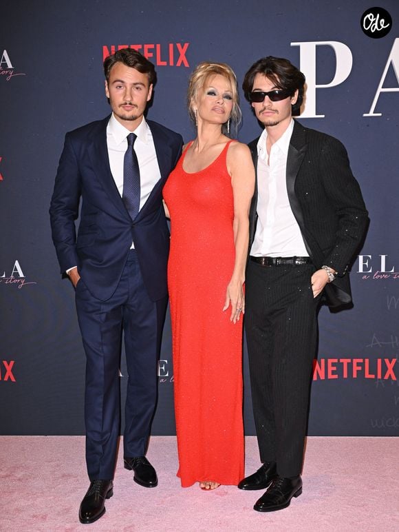 Brandon Thomas Lee, Pamela Anderson, et Dylan Jagger Lee - Première du documentaire consacré à Pamela Anderson, "Pamela, une histoire d'amour" (Netflix) à Hollywood, le 30 janvier 2023.