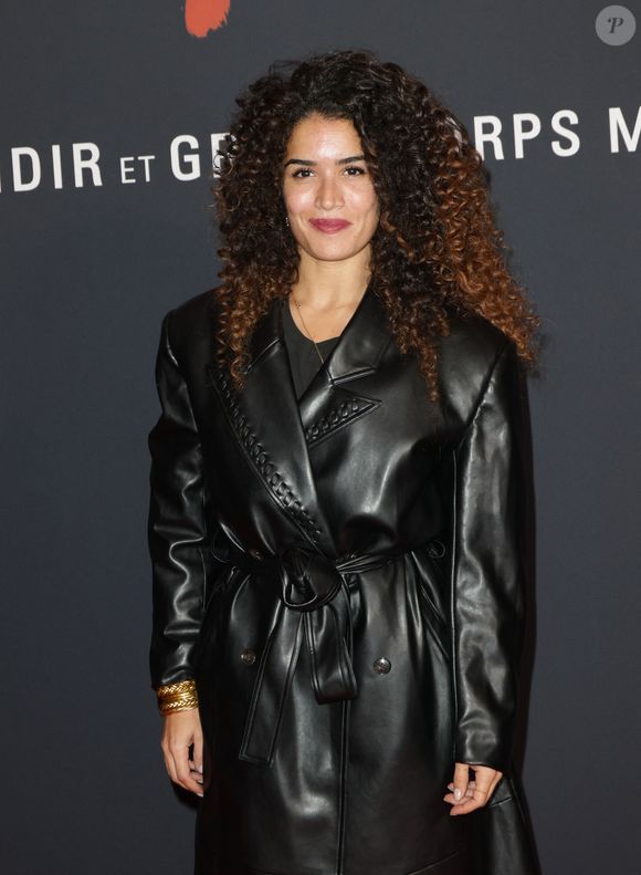 Un jour, l'une de ses proches enceinte venue la voir jouer au théâtre s'est malheureusement montrée très intrusive à l'interrogeant sur sa vie privée. 

Sabrina Ouazani lors de l'avant-première du film "Monsieur Aznavour"  au cinéma Le Grand Rex à Paris le 22 octobre 2024. © Coadic Guirec / Bestimage