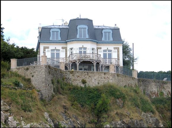 La maison de Nicolas Hulot à Saint-Lunaire. YVES QUITTE / BESTIMAGE