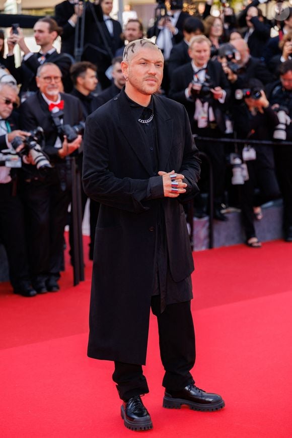 Septième gagnant du célèbre concours de chant.

Quentin Mosimann - Montée des marches du film « Mission Impossible : The Final Reckoning » lors du 78ème Festival International du Film de Cannes, au Palais des Festivals à Cannes. Le 14 mai 2025
© Jacovides-Moreau / Bestimage