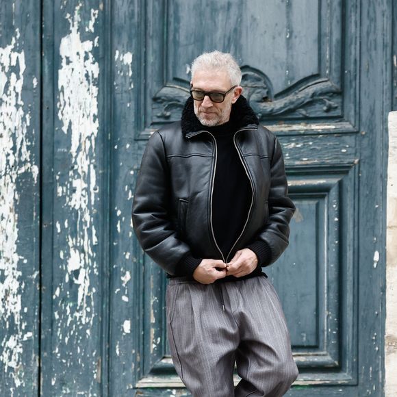 Vincent Cassel - Personnalités à la cérémonie en hommage à Tchéky Karyo en l'église Saint Roch à Paris le 13 novembre 2025.