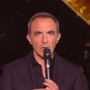 Nikos Aliagas ne s'y attendait pas et a géré la situation d'une main de maître

Nikos Aliagas lors du prime de la "Star Academy" du 17 janvier 2026 sur TF1.