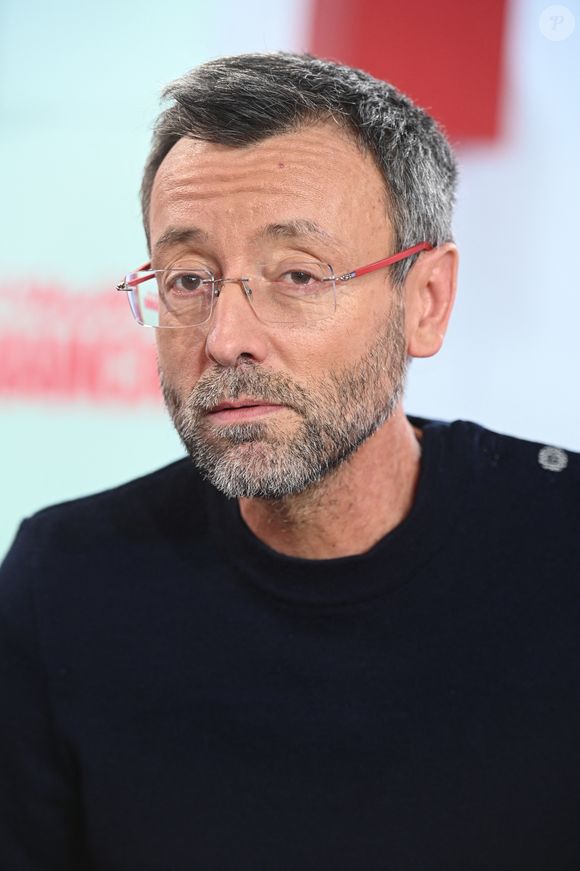 Olivier Menard lors de l'enregistrement de l'émission "Vivement dimanche" au studio Rive Gauche, présentée par M.Drucker avec une diffusion sur France 3 le 8 mars 2026, à Paris, France, le 25 février 2026. © Guillaume Gaffiot/Bestimage
