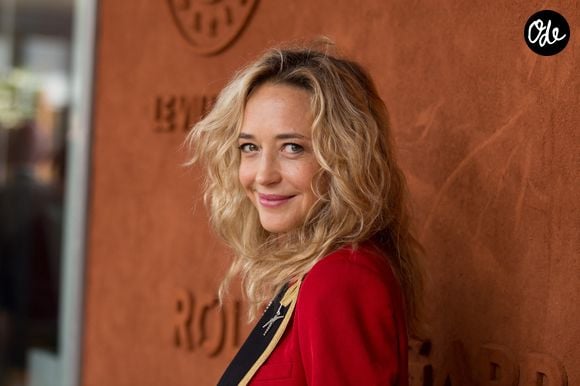 Elle affirme aujourd’hui être plus sereine face au temps qui passe

Hélène de Fougerolles au Village lors du tournoi de tennis de Roland-Garros, le 8 juin 2018 à Paris, en France. Photo : Nasser Berzane/ABACAPRESS.COM