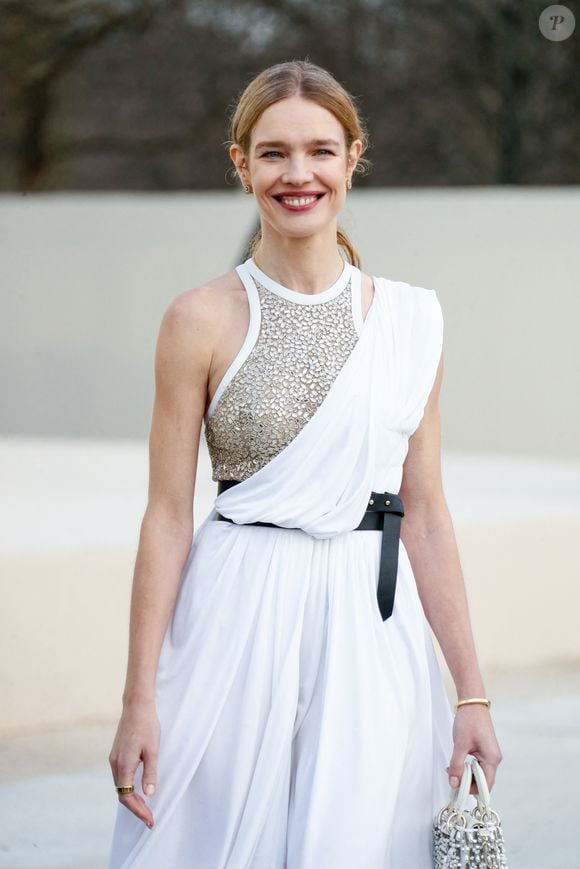 Natalie Vodianova était présente également
Natalia Vodianova à la sortie du défilé Christian Dior Mode Féminine Prêt-À-Porter Automne/Hiver 2025-2026 lors de la Fashion Week de Paris (PFW), à Paris, France, le 4 mars 2025. © Christophe Clovis/Bestimage