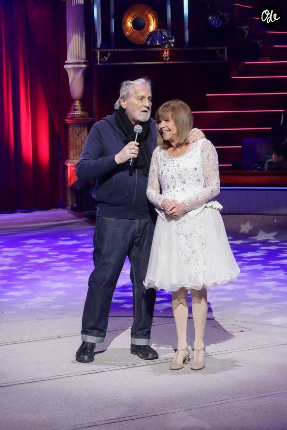 Mais leur passage dans ce logement parisien n’aura finalement été que de courte durée.

Jean-Jacques Debout, Chantal Goya, lors de la représentation pour Les Pièces Jaunes du Cirque Bouglione au Cirque d’Hiver organisée par le couturier Stéphane Rolland et Pierre Martinez, Paris, France, le 10 janvier 2026. © Jack Tribeca / Bestimage