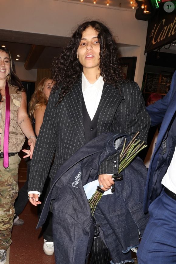 Exclusif - Lily-Rose Depp est venue applaudir sa compagne 070 Shake lors de son concert au Théâtre El Rey à Los Angeles. Backgrid USA / Bestimage