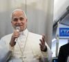 Mardi, le pape Léon XIV a lui-même subi une intervention chirurgicale qui a mis en évidence un adénocarcinome pulmonaire, c'est-à-dire un cancer du poumon.

Le pape Léon XIV embarque à bord d'un Airbus A321 sur le tarmac de l'aéroport de Fiumicino à Rome, pour son voyage apostolique de 3 jours en France. Rome, le 25 septembre 2026.© ANSA via ZUMA Press / Bestimage