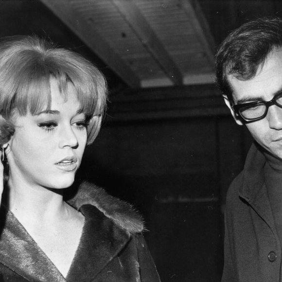 Le 14 novembre 1965 - Paris, France - L'actrice JANE FONDA et son mari, le réalisateur ROGER VADIM, à la première de " La Curee ".  Photo par Keystone USA Collection / Bestimage