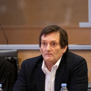 L'acteur et humoriste français Pierre Palmade lors de son procès au tribunal de Melun, au sud de Paris, en France, le 20 novembre 2024. Il est accusé d'homicide involontaire après avoir provoqué une collision frontale avec une autre voiture alors qu'il conduisait sous l'influence de drogues, blessant trois personnes et entraînant la perte du bébé d'une femme enceinte. Photo by Florian Poitout/ABACAPRESS.COM