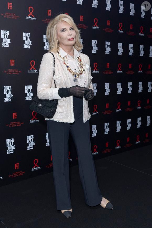 Amanda Lear au photocall du 22ème dîner de la mode pour le Sidaction à Paris le 30 janvier 2025.
© Olivier Borde / Bestimage