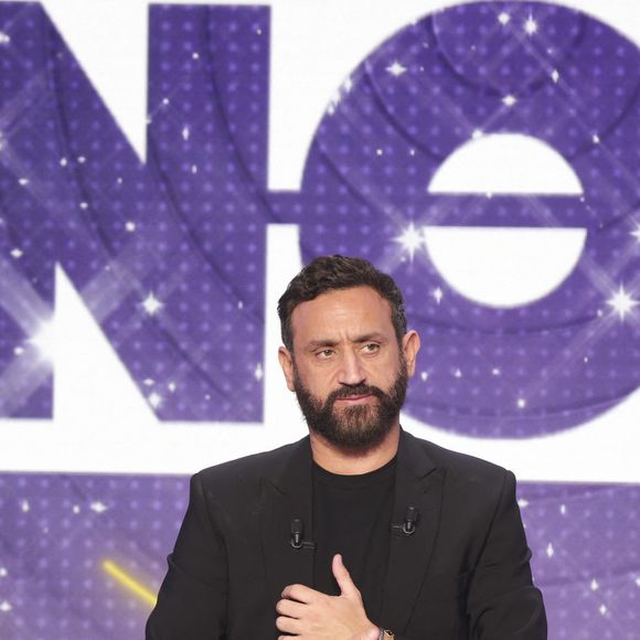 Exclusif - Cyril Hanouna sur le plateau de l’enregistrement de l’émission « Face à Hanouna » présentée par C.Hanouna et diffusée sur C8 le 30 novembre 2024, à Paris, France, le 28 novembre 2024. © Jack Tribeca / Bestimage