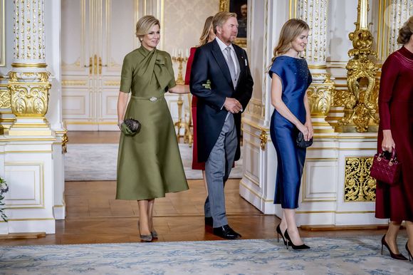 La reine Maxima des Pays-Bas, la princesse héritière Amalia (de Luxembourg) (Catharina-Amalia des Pays-Bas), à leur arrivée à la Chambre des députés pour la cérémonie de prestation de serment du grand-duc Guillaume, dans le cadre des célébrations de la succession au trône du Luxembourg. Première journée à Luxembourg, le 3 octobre 2025. Photo : Dana Press / Bestimage
