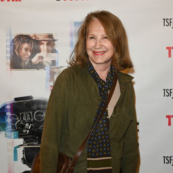 Elle a aussi été la figure incontournable d'un manifeste de 109 personnalités engagées dans les débats sur la fin de vie.

Nathalie Baye - Photocall à la première du film "Tourner pour vivre" sur la vie cinématographique du réalisateur C.Lelouch à Paris le 25 avril 2022.

© Coadic Guirec / Bestimage