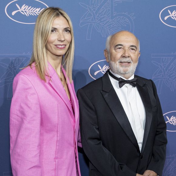 Gérard Jugnot et sa femme Patricia Campi - Photocall du dîner d'ouverture du 75ème Festival International du Film de Cannes au … à Cannes. Le 17 mai 2022 © Borde-Jacovides-Moreau / Bestimage