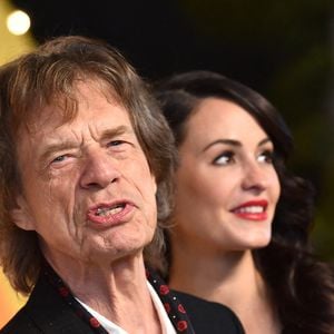 Mick Jagger et Melanie Hamrick arrivent à la soirée des Oscars Vanity Fair qui se tient au Wallis Annenberg Center for the Performing Arts le 2 mars 2025 à Beverly Hills, CA, USA. Photo par OConnor-Arroyo/AFF-USA.com/ABACAPRESS.COM