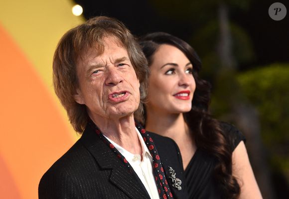 Mick Jagger et Melanie Hamrick arrivent à la soirée des Oscars Vanity Fair qui se tient au Wallis Annenberg Center for the Performing Arts le 2 mars 2025 à Beverly Hills, CA, USA. Photo par OConnor-Arroyo/AFF-USA.com/ABACAPRESS.COM