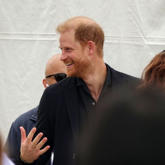 Santa Barbara, Californie. Le prince Harry (duc de Sussex) et son épouse Meghan sont apparus ensemble à l'événement One805 Live! au terrain de polo de Kevin Costner à Santa Barbara, en hommage aux premiers intervenants. Le couple est arrivé ensemble vers 17 h (20 septembre). 

© Backgrid USA / Bestimage