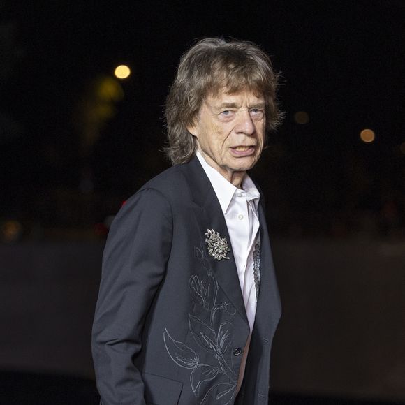 "Il est trop âgé pour avoir d’autres enfants. Ce n’est pas juste pour le bébé" peut-on notamment lire. Est-ce qu'un 9e bébé Jagger verra le jour ? La question se pose.


Mick Jagger - Photocall du dîner "Prelude pour les JO" à la Fondation Vuitton à Paris, France, le 25 juillet 2024. © Olivier Borde/Bestimage