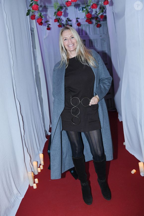 Exclusif - Estelle Lefébure - Le comédien Redouane Bougheraba inaugure son restaurant "Le Peaky" à Paris le 20 novembre 2024. © Rachid Bellak/Bestimage