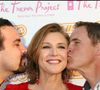 Quatorze ans après sa fin, plusieurs de ses acteurs continuent de rester proches.

Ricardo Chavira, Brenda Strong et Mark Moses à la soirée Trevor Project Cracked X-Mas 8 à Los Angeles

ALAIN ROLLAND / MAXIMA PROD / BESTIMAGE