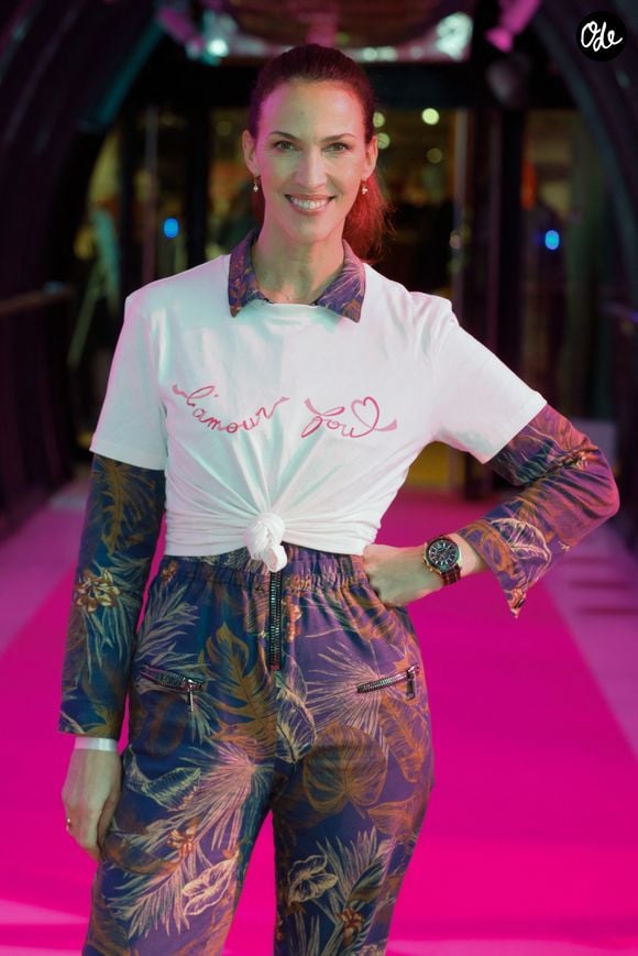 Linda Hardy (miss France 1992) - Opération "Fil rose" ayant pour objectif de reverser 1 euro pour chaque kilomètre parcouru à l'association "les bonnes fées" au centre commercial Beaugrenelle à Paris, France, le 27 octobre 2021. 

© Christophe Clovis / Bestimage