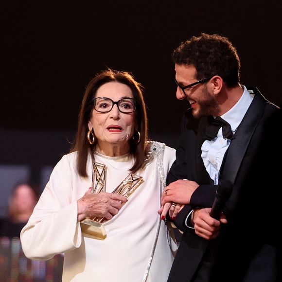 Nana Mouskouri (Victoire d'honneur) et Vincent Dedienne à la cérémonie des 41èmes Victoires de la Musique à la Seine Musicale à Boulogne-Billancourt le 13 février 2026.

© Jacovides / Moreau / Bestimage