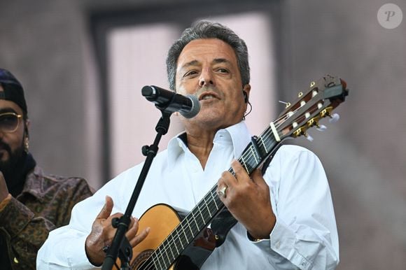 Chico des Gipsy Kings - La Haine - Jusqu'ici rien n'a changé, l'adaptation du film La Haine. Mis en scène par Mathieu Kassovitz - Fête de l'Humanité 2025 sur la base 217 au Plessis-Pâté le 14 septembre 2025.

© Lionel Urman / Bestimage