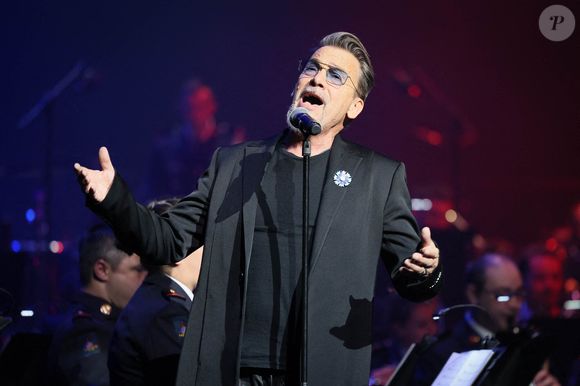 Le chanteur Florent Pagny se produit lors d'un concert de charité, Sentinelles D'Un Soir, organisé par le Gouverneur Militaire de Paris au profit des Bleuets de France, des soldats blessés et des victimes du terrorisme à la Salle Pleyel à Paris, France, le 30 mai 2024. Photo par David Boyer/ABACAPRESS.COM