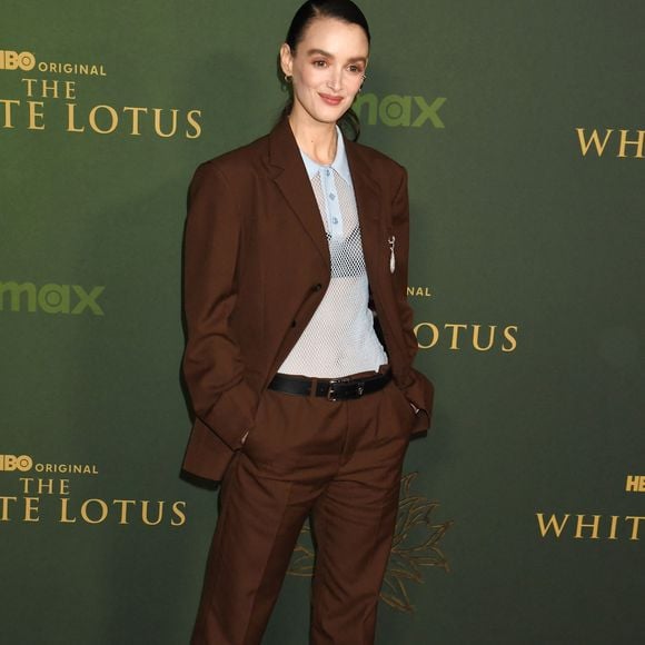 Un choix qui n’a pas plu aux fans de la série, qui ne sont pas du tout convaincu par la chanson

Charlotte Le Bon à l'avant-première de The White Lotus saison 3 au Paramount Studios le 10 février 2025 à Los Angeles.
