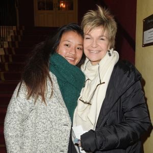 il y a huit ans. J'ai officialisé ce qui existait déjà : j'ai réuni la famille", a-t-elle confié.

Véronique Jannot et sa fille Migmar Jannot - People à la générale du woman show "Vive Demain !" de Michèle Bernier au théâtre des Variétés à Paris le 28 janvier 2019. © Coadic Guirec/Bestimage