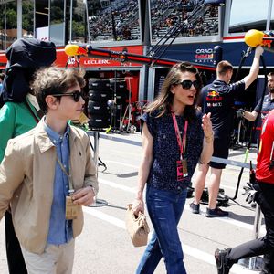 Raphael Elmaleh et sa mère Charlotte Casiraghi - Les célébrités dans les paddocks la veille du Grand Prix de Formule 1 (F1) de Monaco le 24 mai 2025.
© Dylan Meiffret / Nice Matin / Bestimage