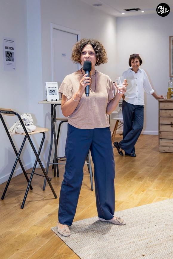 Exclusif - Véronique Bogdanoff - Soirée Igor et Grichka Bogdanoff pour la sortie du livre "Igor et Grichka - Chroniques de notre fratrie heureuse" à Paris le 8 septembre 2026. © Vincenzo Arnone/Bestimage